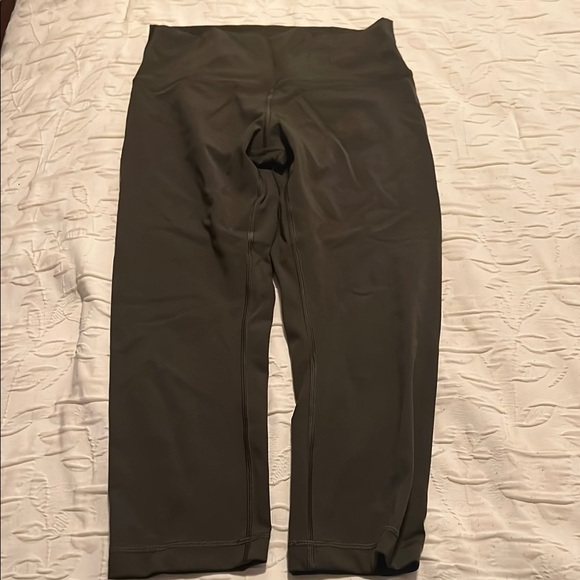 Pants - Green Leggings with Wide Waistband and Cropped Length